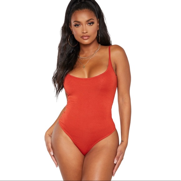 NWT PrettyLittleThing Rust Orange Strappy Jersey Scoop Neck Bodysuit - Picture 11 of 14